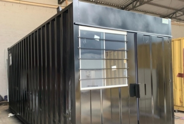 Escritório com Banheiro